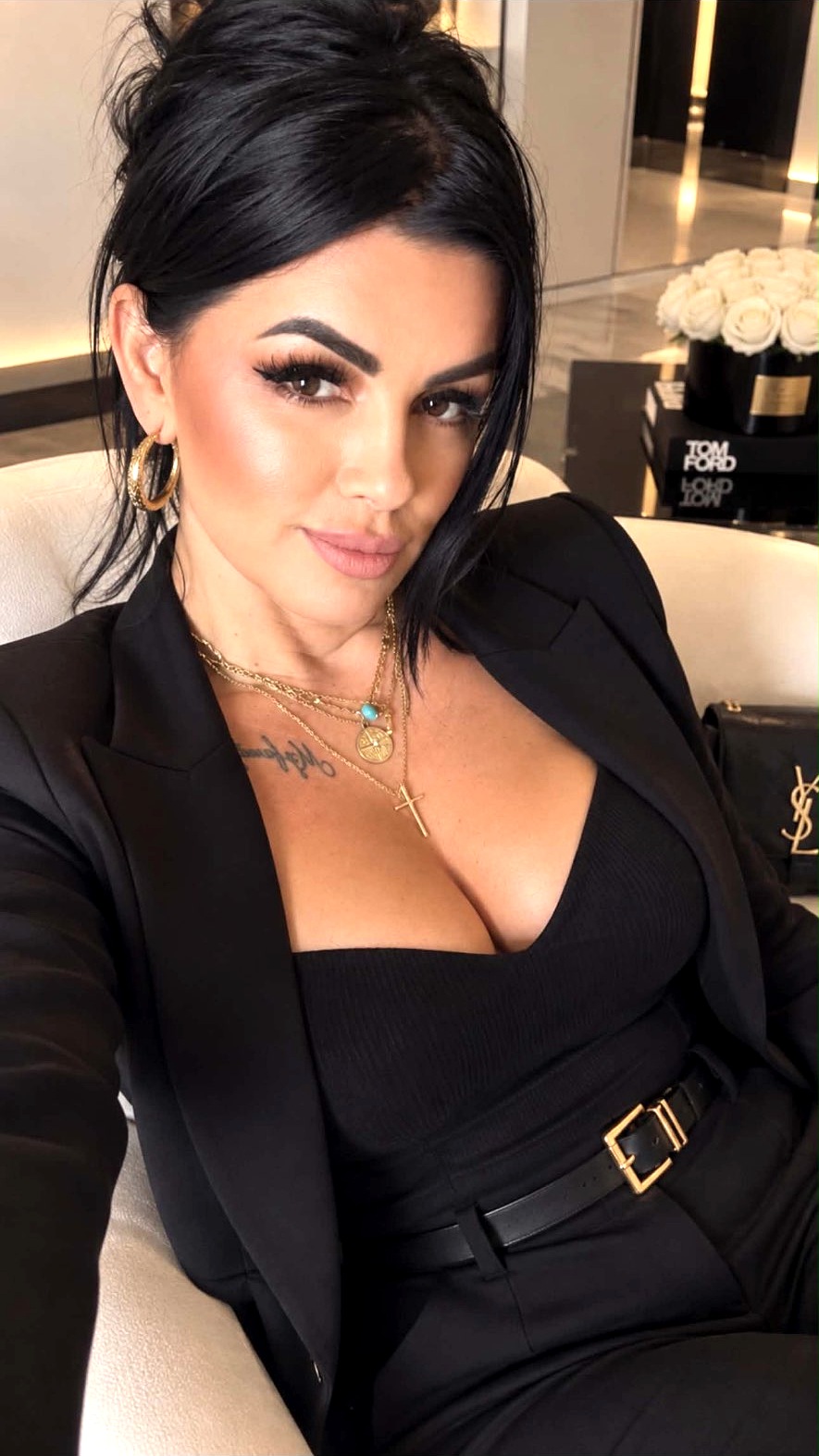 Η Μαρία Δράμη, Founder & Creative Director του Velvet Beauty Lab Χίου